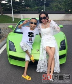 快手陈山女朋友陈诗曼就佩服跟他同床的这些女人难道是真爱