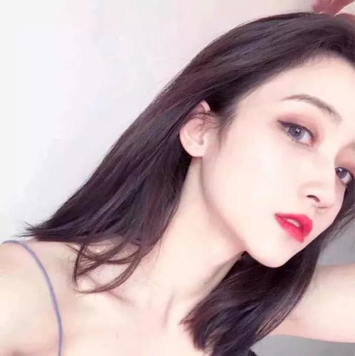 头像愿世界化为沧海愿你我归于初见