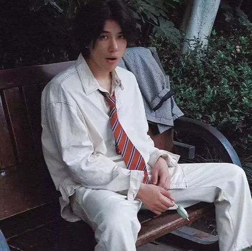头像四时平安,万物可爱