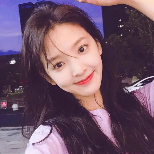 五一档你的婚礼领跑网红章若楠凭什么逆袭成票房锦鲤