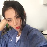 成熟气质女的微信头像