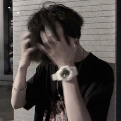 失恋的头像男生心碎伤心分手照片伤感图片男