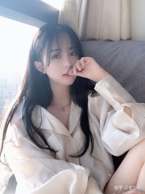 一起床就亲吻的情侣,是如何解决口臭问题的