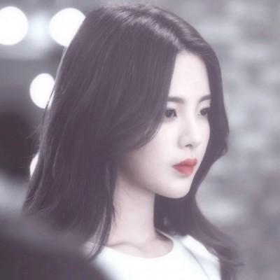杨超越头像明星头像