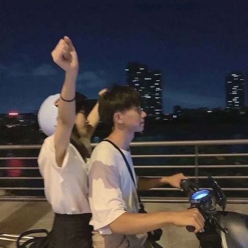 ins情侣头像想像个小朋友在你身边伴你左右