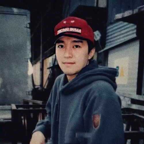 头像丨男生如今你依旧是我的光