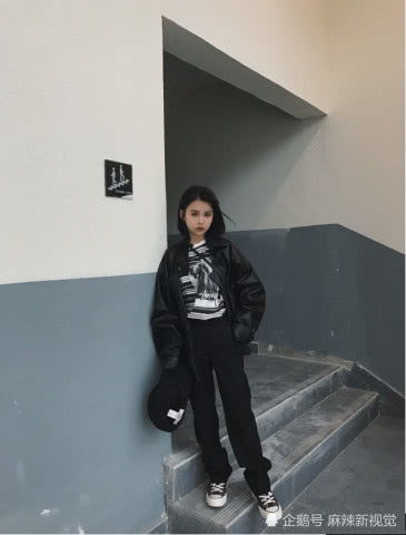 快手超级网红少女张梦瑜,穿搭风格实在是太百变,有你喜欢的风格吗这样穿没翻了