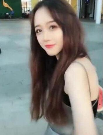 抖音吃瓜女神是谁小姐姐背影图片分享