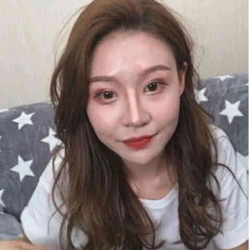 章泽天无美颜开直播,却直接打脸温婉,网友谁是女神一目了然