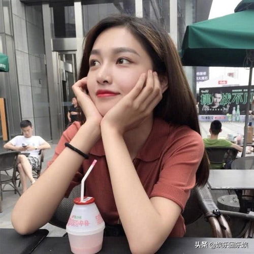 胸肌中缝怎么练图解徒手如何练胸肌中间部分
