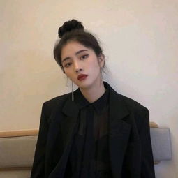 高能来袭性感火辣女生头像