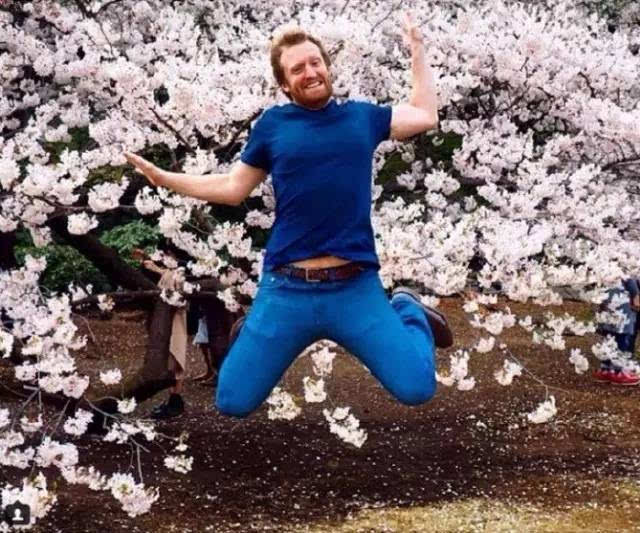 如果男生像女生一样发朋友圈笑晕了