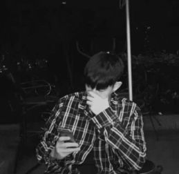 男生不秒回消息,无非是忙这三件事,别在留情了,该爆发了才回