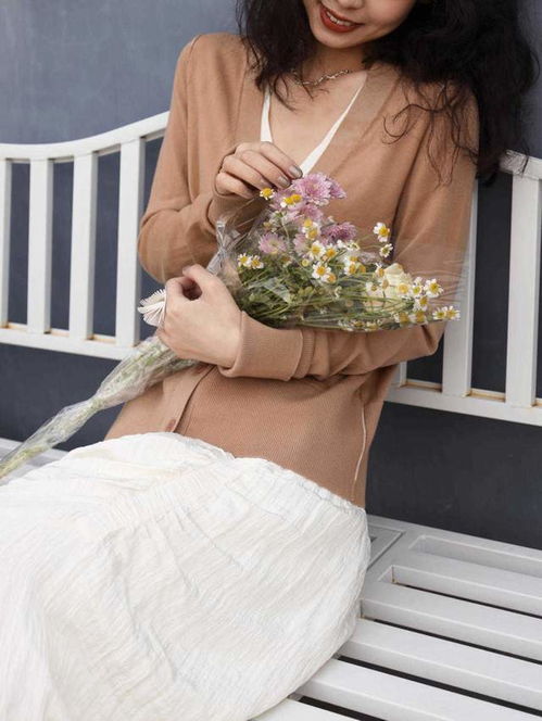 卫衣搭配直筒裤简约高级,还能提升气质感,美如初恋女友