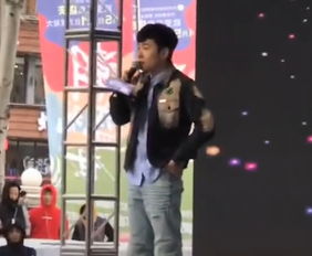 网红出道的他,2首歌收费50万,网友你比林俊杰还牛