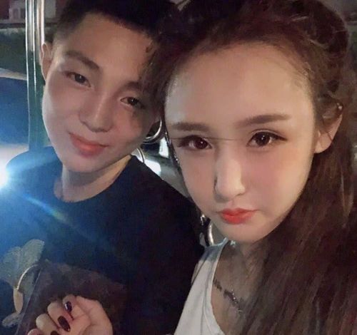 网红教坏孩子吴迪姑娘九儿直播爆粗口,高迪带儿子参加活动