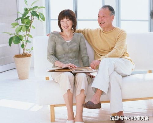 转告爸妈4种隔夜菜,一顿吃不完就扔了吧,别省了