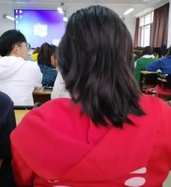 抖音最可爱的胖胖女孩,转过来头的瞬间,网友赶紧转回去