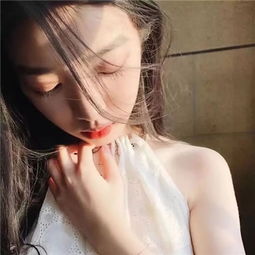 2018女生最火的头像高清伤感空余下满腹才情笑此生孤单