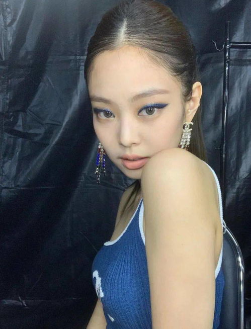 jennie的妆,普通女孩化完什么样