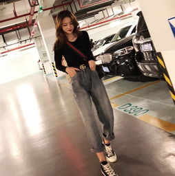 抖音温婉近期生活照写真图片停车场那个女孩还是那么美