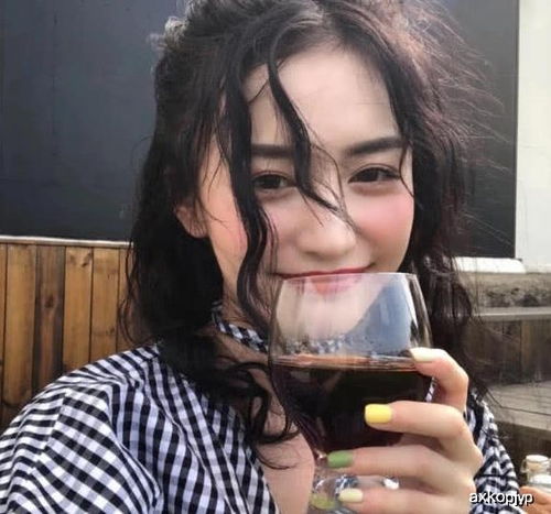 女生若常吃这几种零食,口气越来越重就算了,异性都怕靠近你