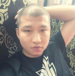 快手人气重排方丈散打哥跌出前五,二驴仅排第三,第一太强