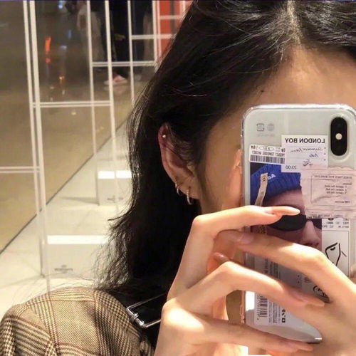 头像人生苦短我他妈又懒