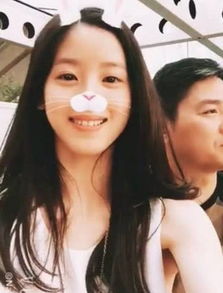 奶茶妹妹章泽天与老公刘强东拍萌照秀恩爱大老板也能卖萌