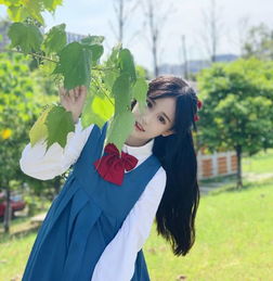 杨清柠染金发美称芭比娃娃,鼻子意外成亮点,网友又去整容了