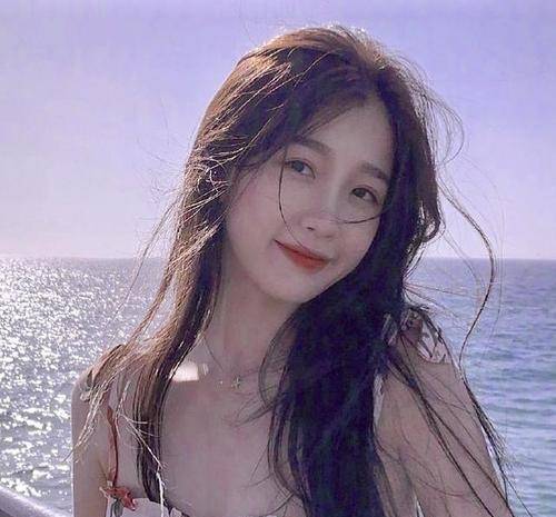 虞书欣头像ins高级质感女头