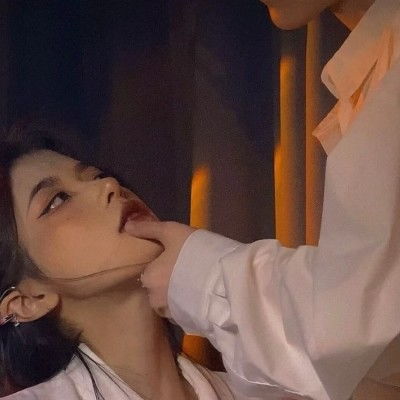 ins超级阳光的女生头像