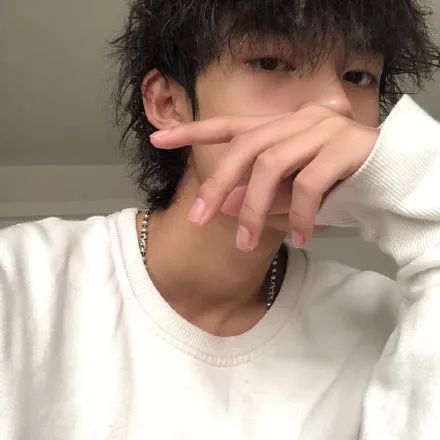 头像壁纸红了脸颊,成了晚霞