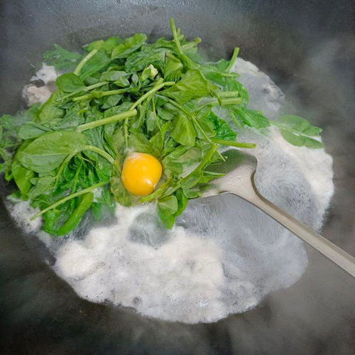 豆苗瘦肉鸡蛋汤,简单快手,鲜美营养
