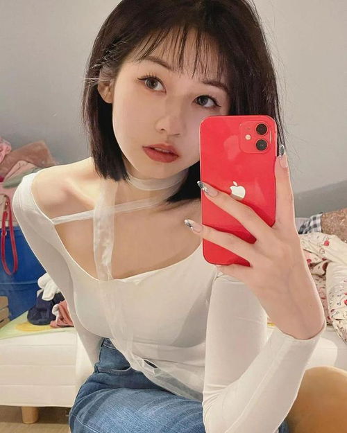 ins菩萨程女士顶级性感腰臀比眼神迷离太勾人