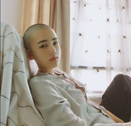 一周网红趣闻快手光头小姐姐比吴亦凡还好看,处女座的同道大叔娶了96年的美少女