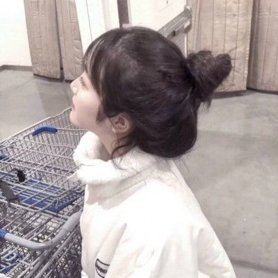 ins超级干净的女生头像