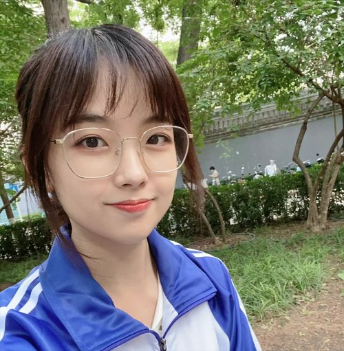 土土口碑崩坏,被批自导自演卖惨内涵王冰冰,曾在群聊骂对方眼瞎