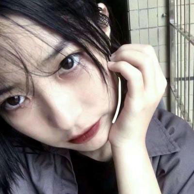 最近很火的社会头像女霸气抖音不一定聪明但也不傻