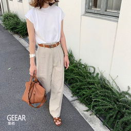 看这位日本女生的ins就有搭配灵感一目了然的摆拍穿搭