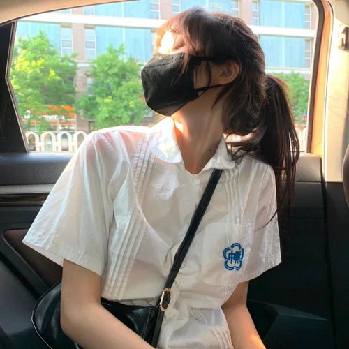 女生头像ins高级质感可爱衬衫