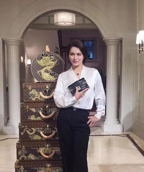 辛巴徒弟快手主播2012中国首席名模时大漂亮是男是女