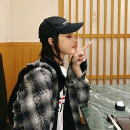 时尚个性女生图片大全霸气潮流2018最流行的漂亮女生朋友圈背景图片