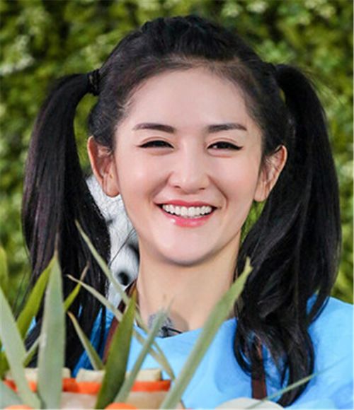 散打哥要谢娜给他刷礼物,谢娜满脸不屑霸气回应快手风气确实该改改了