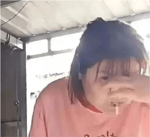 700万粉丝的网红一夜被封这背后是什么力量