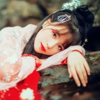微信头像带来好运的红衣女生真人古风