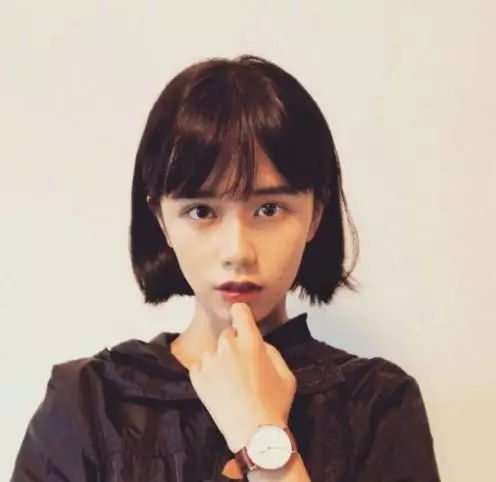 适合学生的微信头像短发