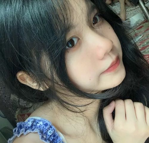 ins招桃花女生头像