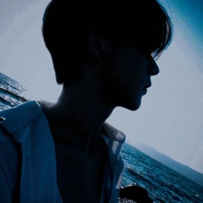 简约头像ins高级质感恐婚症