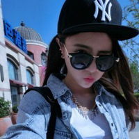 带墨镜的时尚女生qq头像像鹿一样美丽眼睛